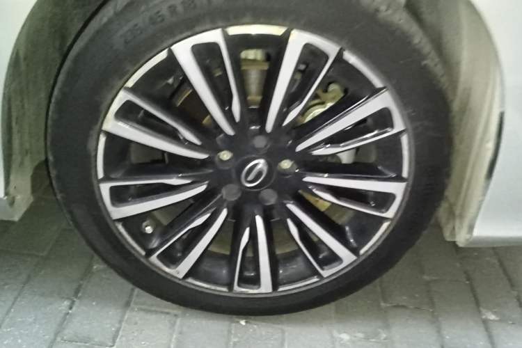 Used AION S 2020 Meizu 630 Safe Smart Driving Edition Right Front Wheel Hub