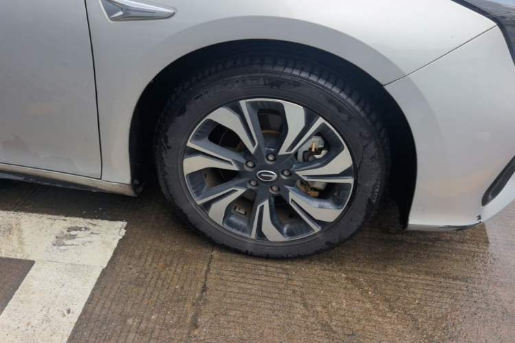 Used AION S 2020 Meizu 580 Travel Standard Edition Right Front Wheel Hub