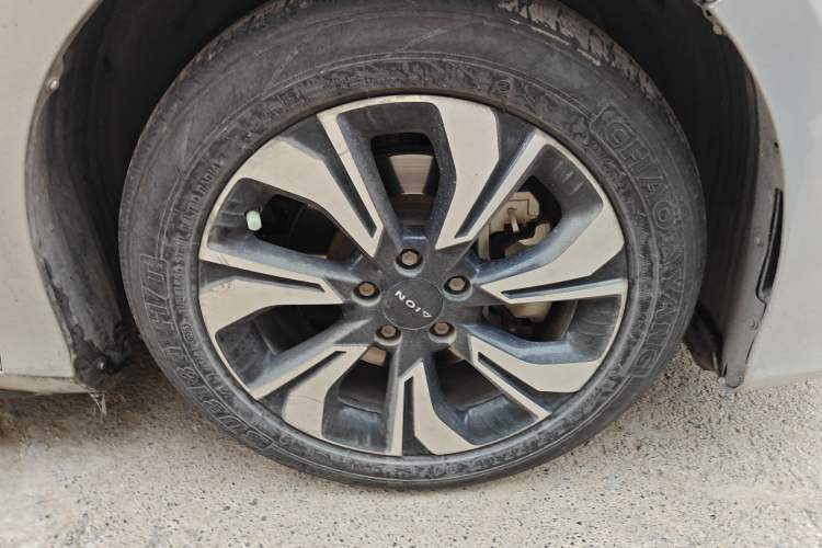 Used AION S 2020 Meizu 580 Travel Standard Edition Right Front Wheel Hub