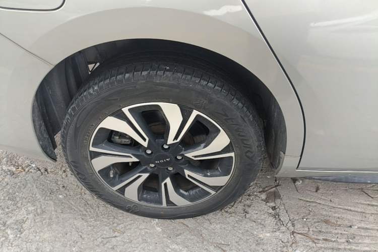 Used AION S 2020 Meizu 580 Travel Standard Edition Right Rear Wheel Hub