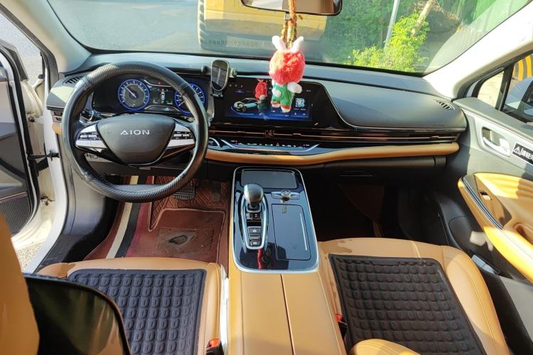 Used AION S 2020 Meizu 580 Center Console