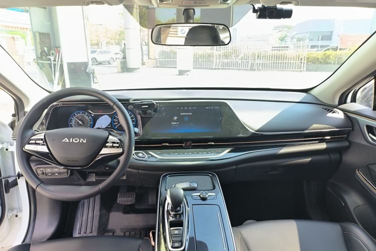 Used AION S 2020 Meizu 580 Pio Center Console