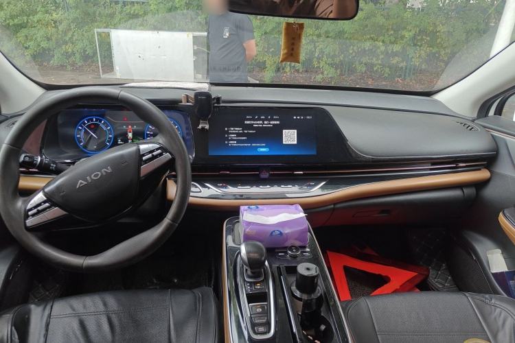Used AION S 2020 Meizu 580 Center Console