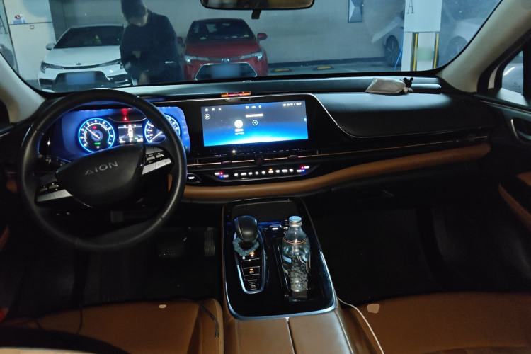 Used AION S 2020 Meizu 580 Center Console