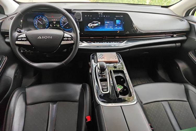 Used AION S 2020 Meizu 580 Center Console