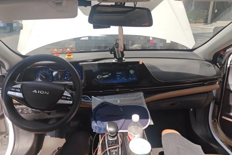 Used AION S 2020 Meizu 580 Center Console