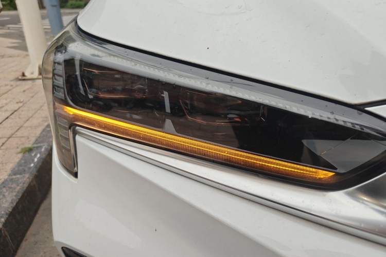 Used AION S 2020 Meizu 580 Right Front Headlight