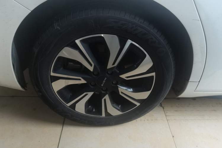 Used AION S 2020 Meizu 580 Travel Standard Edition Right Rear Wheel Hub