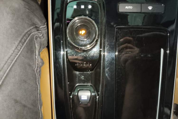 Used AION S 2022 Meizu 580 Gear Lever