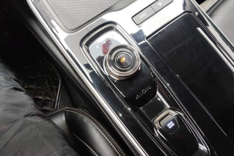 Used AION S 2022 Meizu 580 Gear Lever