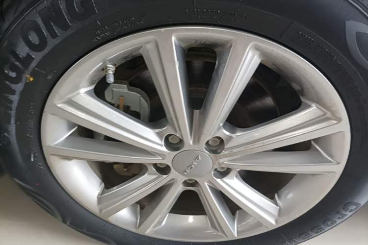 Used AION S 2022 Xuan 580 60kWh Left Front Wheel Hub