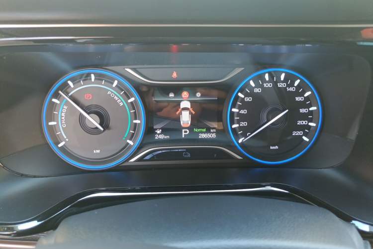 Used AION S 2022 Meizu 580 Pio Odometer Close Up