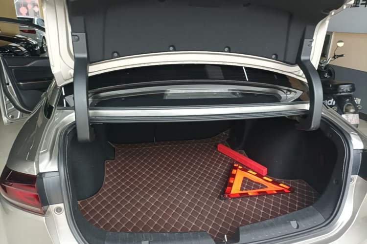Used AION S 2022 Xuan 580 60kWh Trunk