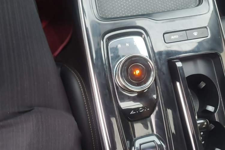 Used AION S 2022 Meizu 580 Gear Lever