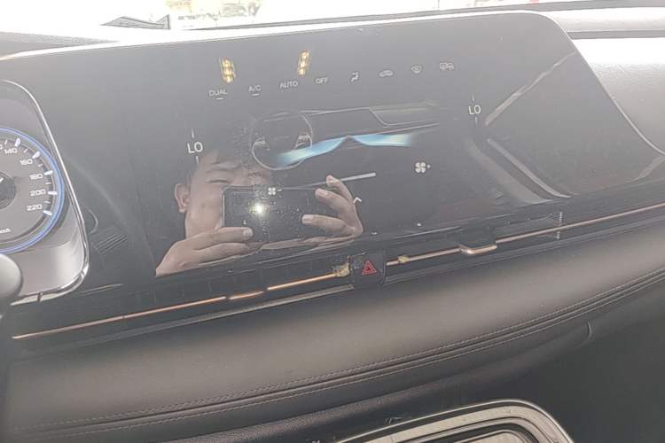 Used AION S 2022 Meizu 580 Pio Audio And AC Panel