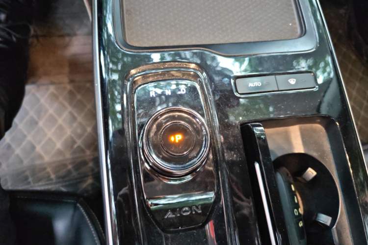 Used AION S 2022 Xuan 580 60kWh Gear Lever