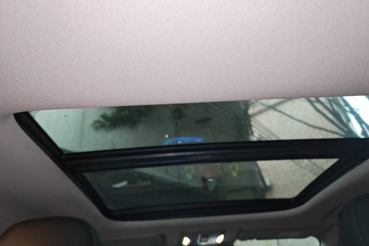 Used AION S 2022 Xuan 580 60kWh Headliner