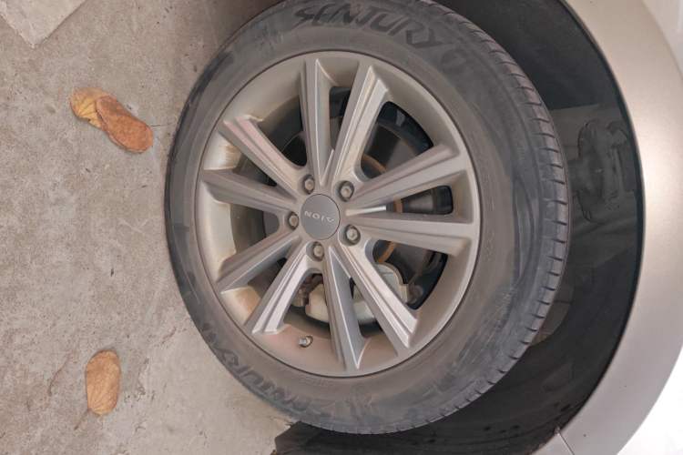 Used AION S 2022 Xuan 580 60kWh Right Front Wheel Hub