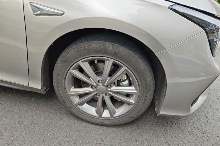 Used AION S 2022 Meizu 580 Business Edition Right Front Wheel Hub