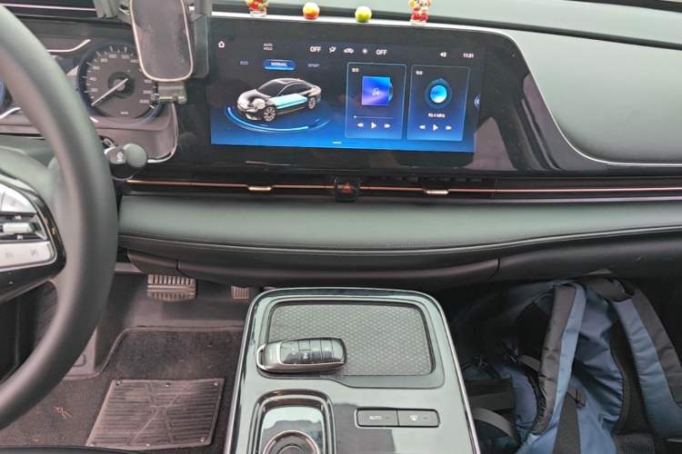 Used AION S 2022 Meizu 580 Pio Audio And AC Panel