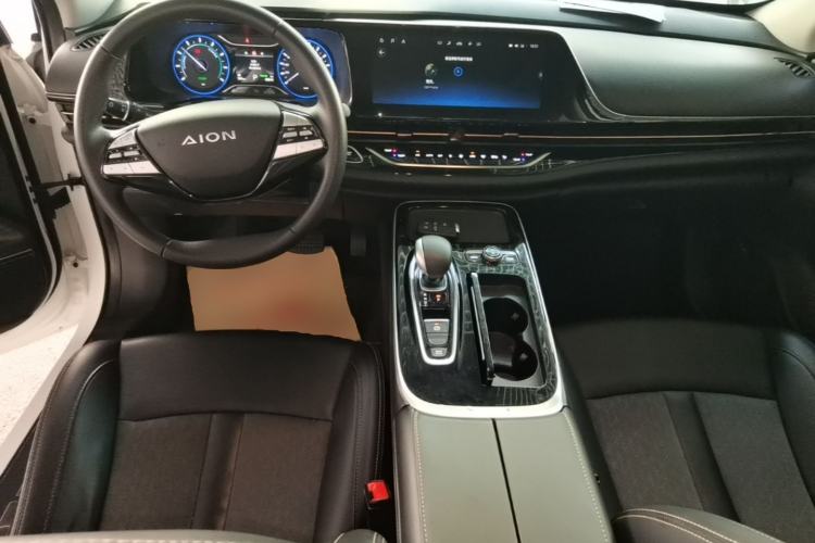Used AION S 2022 Xuan 580 58.8 kWh ternary lithium Center Console
