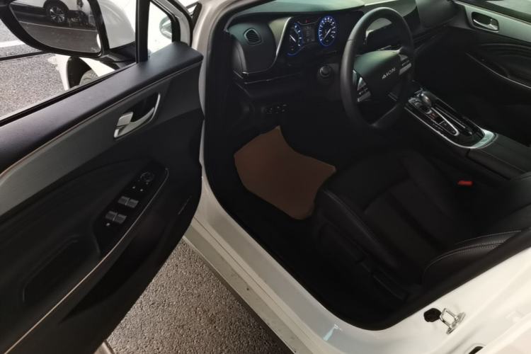 Used AION S 2022 Xuan 580 58.8 kWh ternary lithium Driver Seat