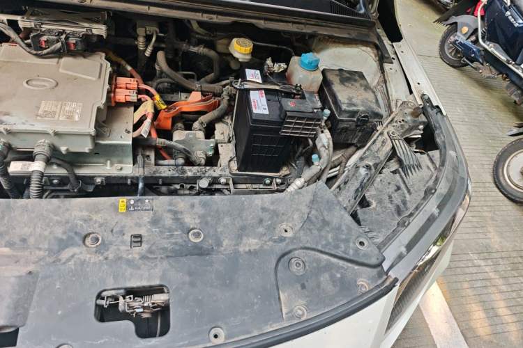 Used AION S 2022 Xuan 580 Pio 59.4 kWh Engine Bay Left