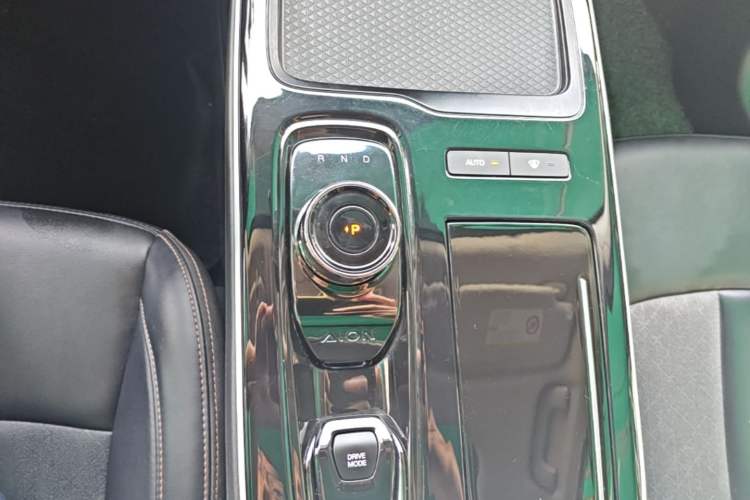 Used AION S 2022 Meizu 580 Gear Lever