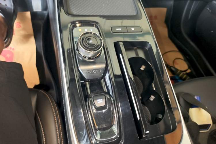 Used AION S 2022 Meizu 580 Gear Lever