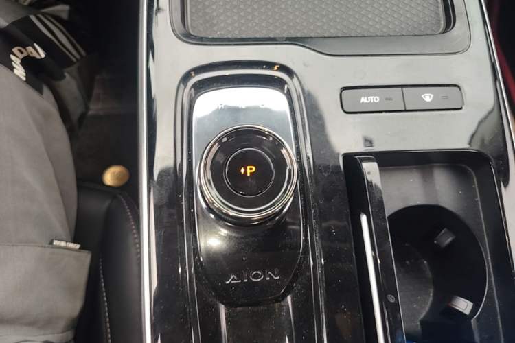 Used AION S 2022 Meizu 580 Gear Lever