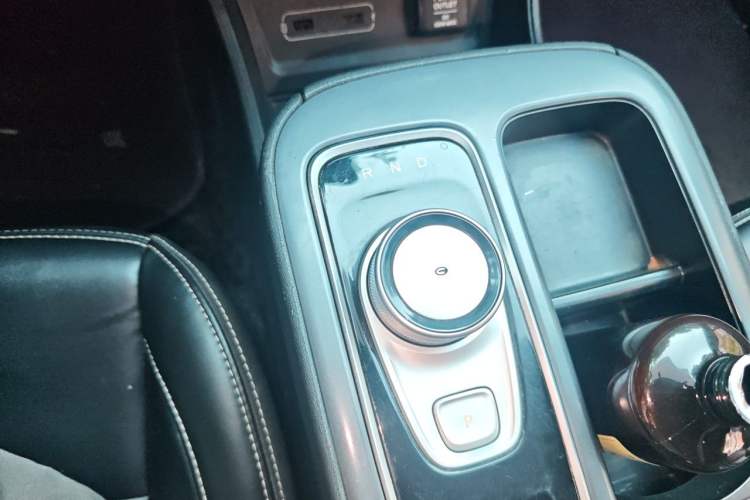 Used AION S 2022 Xuan 580 Pio 59.4 kWh Gear Lever