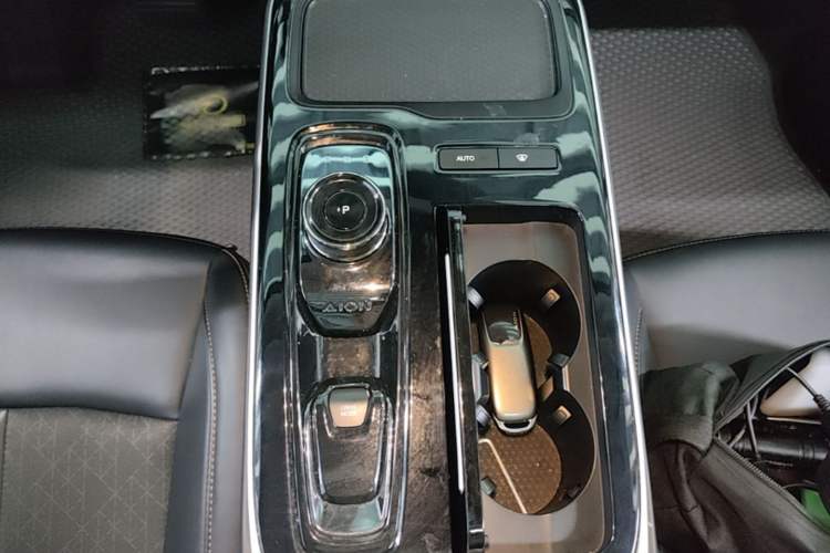 Used AION S 2022 Meizu 580 Gear Lever