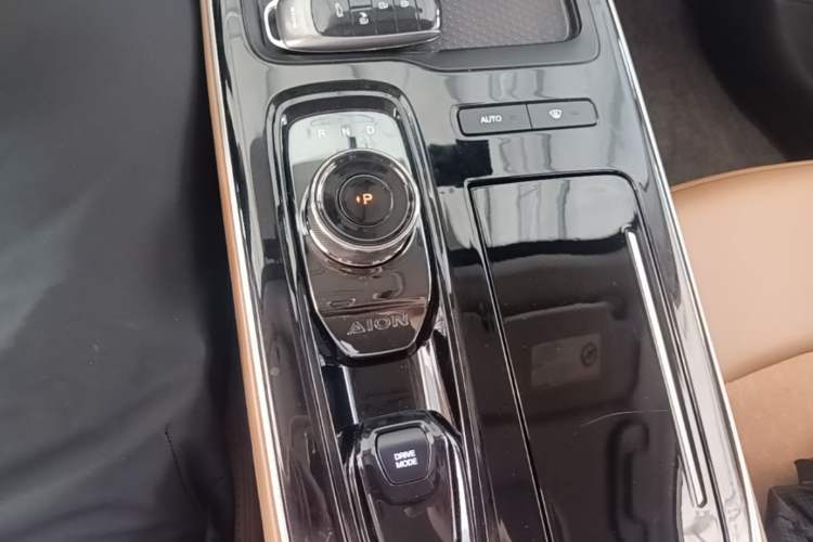 Used AION S 2022 Meizu 580 Gear Lever