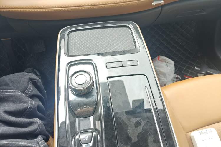 Used AION S 2022 Meizu 580 Gear Lever