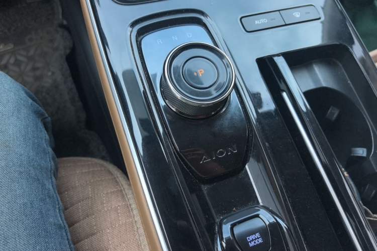 Used AION S 2022 Meizu 580 Gear Lever