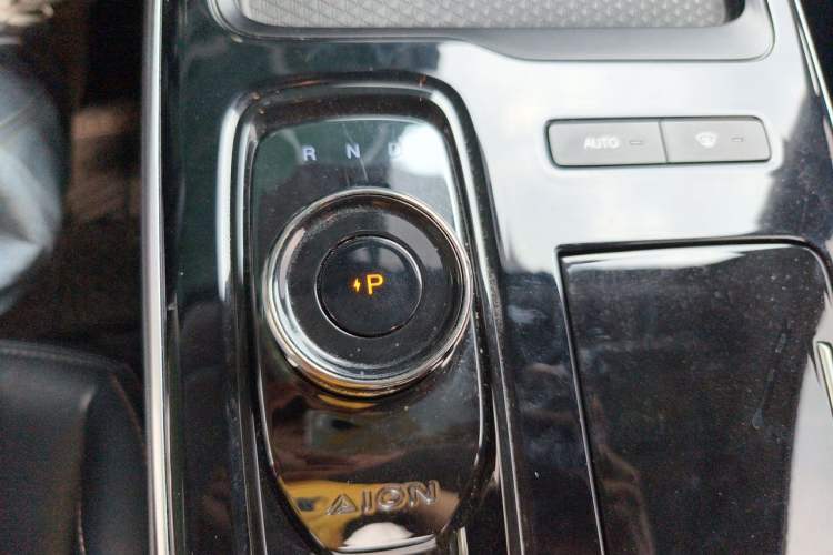 Used AION S 2022 Meizu 580 Gear Lever