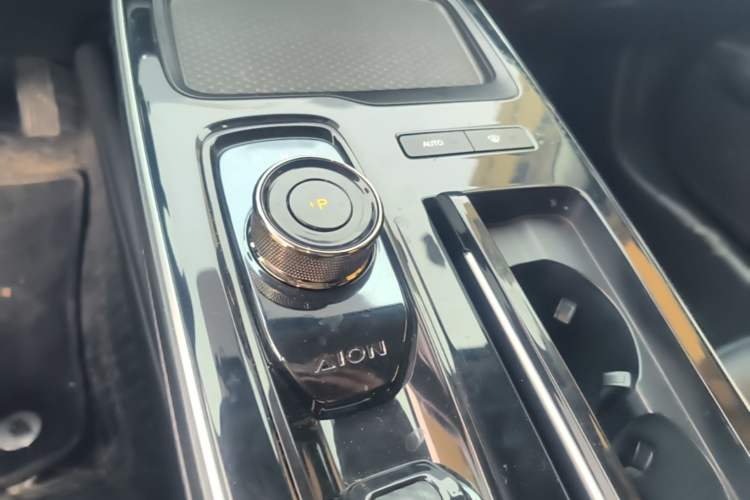 Used AION S 2022 Meizu 580 Gear Lever