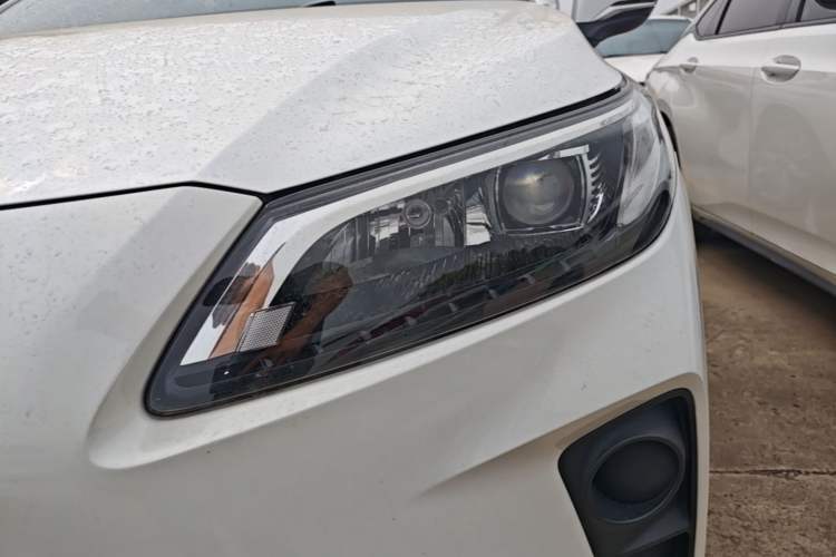 Used AION S 2022 Xuan 580 Pio 59.4 kWh Left Front Headlight