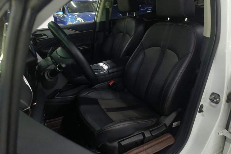 Used AION S 2022 Xuan 580 58.8 kWh ternary lithium Left Front Seat