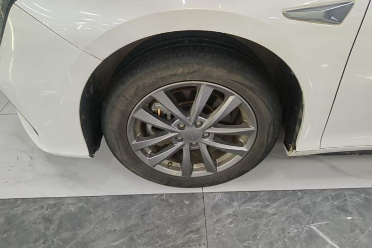 Used AION S 2022 Xuan 580 58.8 kWh ternary lithium Left Front Wheel Hub