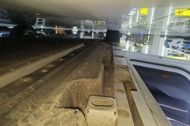 Used AION S 2022 Xuan 580 58.8 kWh ternary lithium Left Side Sill