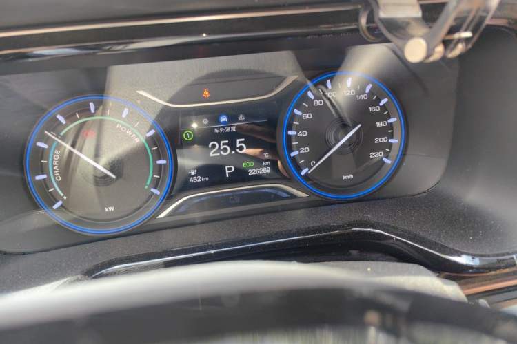 Used AION S 2022 Meizu 580 Pio Odometer Close Up