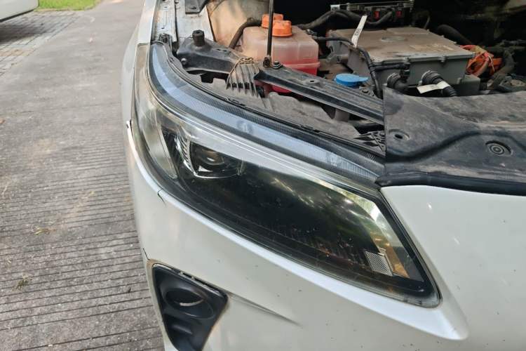 Used AION S 2022 Xuan 580 Pio 59.4 kWh Right Front Headlight