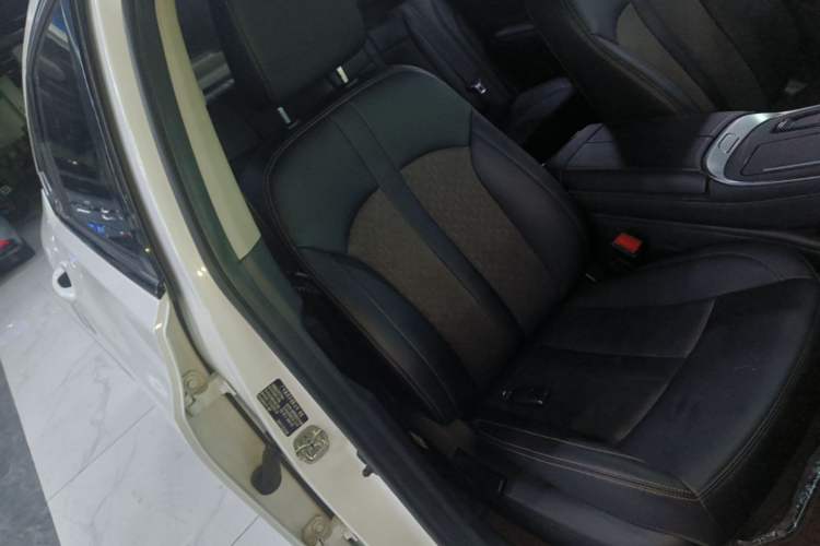 Used AION S 2022 Xuan 580 58.8 kWh ternary lithium Right Front Seat