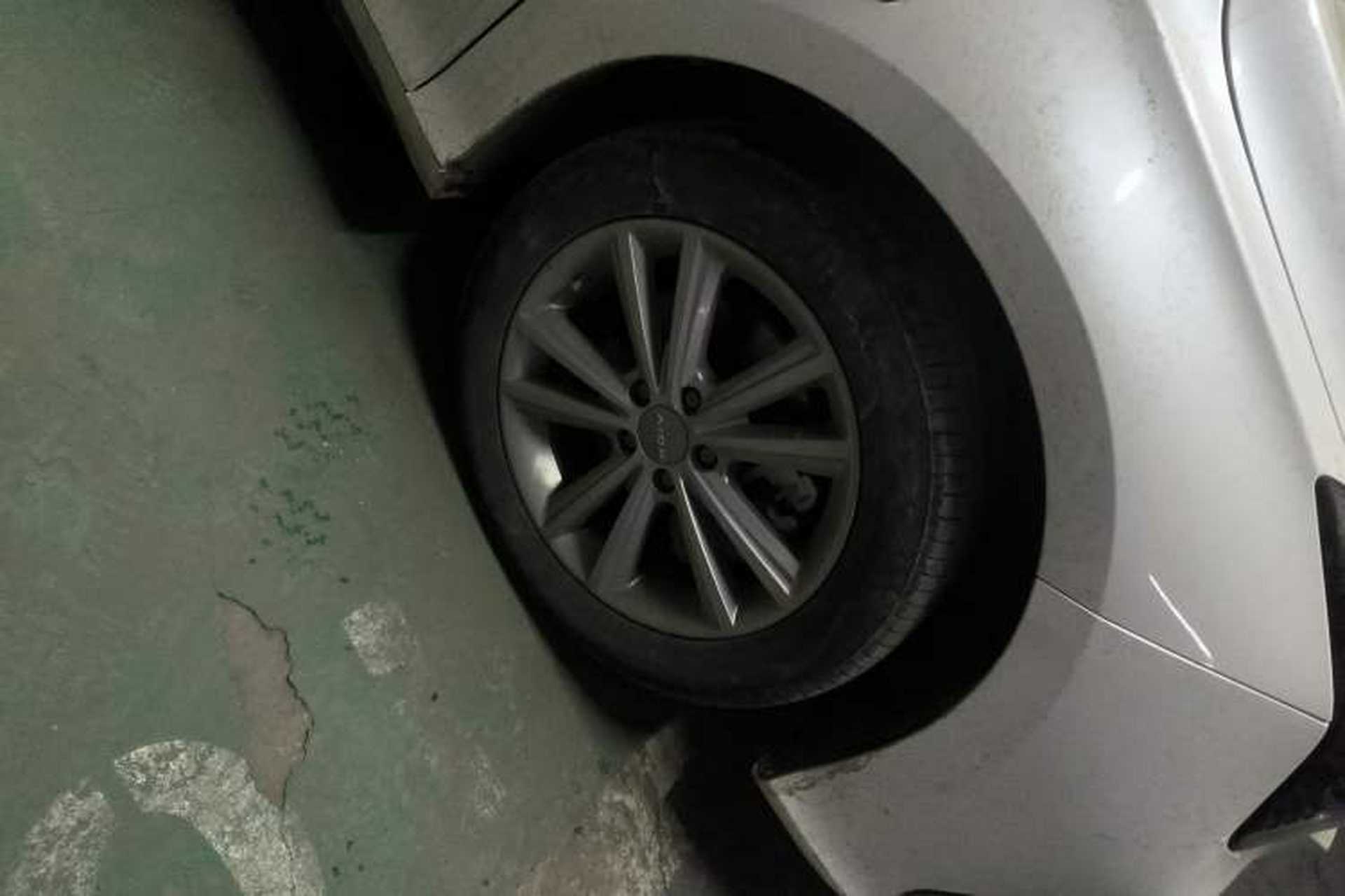 Used AION S 2022 Xuan 580 Pio 60kWh Right Front Wheel Hub
