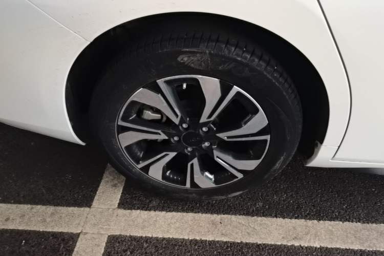 Used AION S 2022 Xuan 580 58.8 kWh ternary lithium Right Rear Wheel Hub