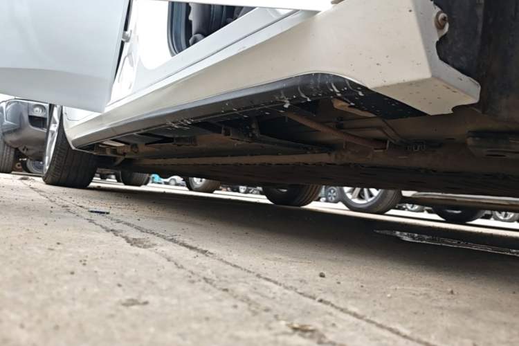 Used AION S 2022 Xuan 580 Pio 59.4 kWh Right Side Sill