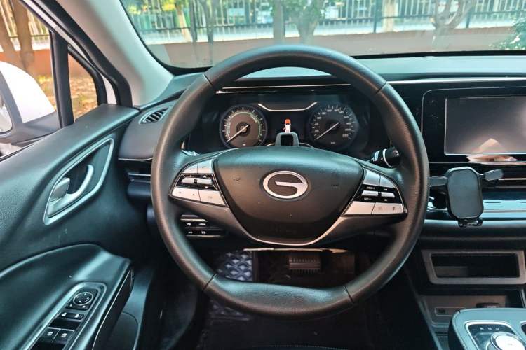 Used AION S 2022 Xuan 580 Pio 59.4 kWh Steering Wheel