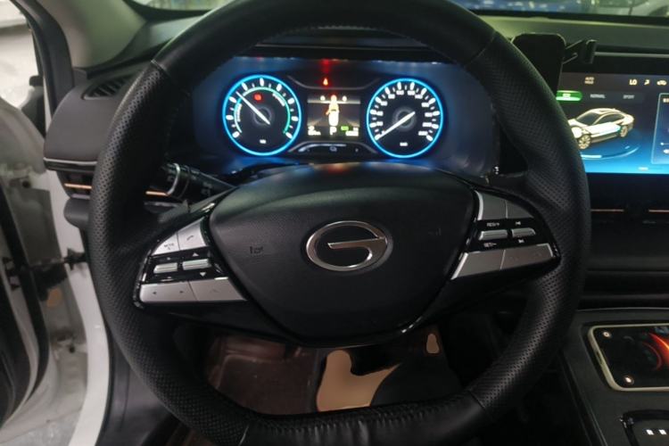 Used AION S 2022 Xuan 580 58.8 kWh ternary lithium Steering Wheel