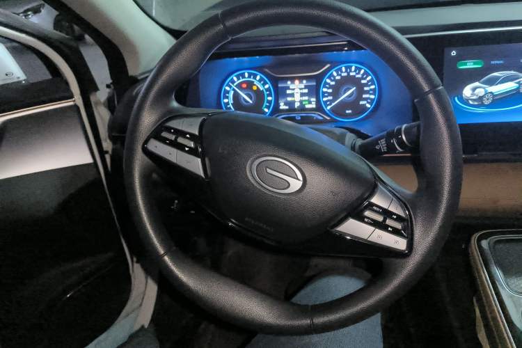 Used AION S 2022 Xuan 580 Pio 60kWh Steering Wheel